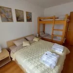 деметрия в Aspen Golf And Daire