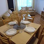 деметрия в Aspen Golf And