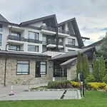 Daire деметрия в Aspen Golf And *