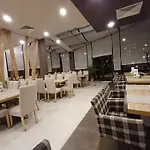 деметрия в Aspen Golf And