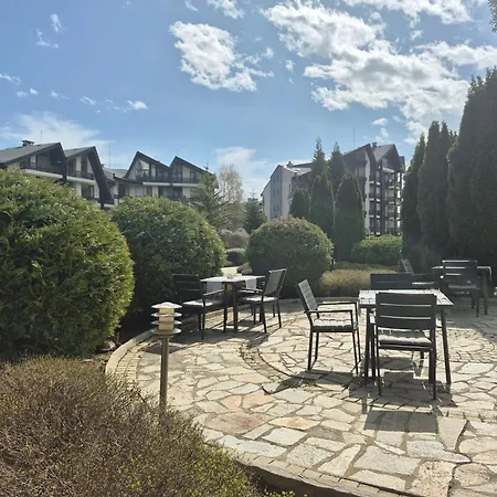 деметрия в Aspen Golf And