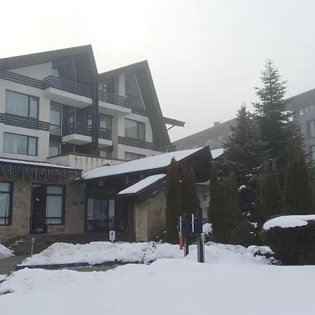 деметрия в Aspen Golf And Daire