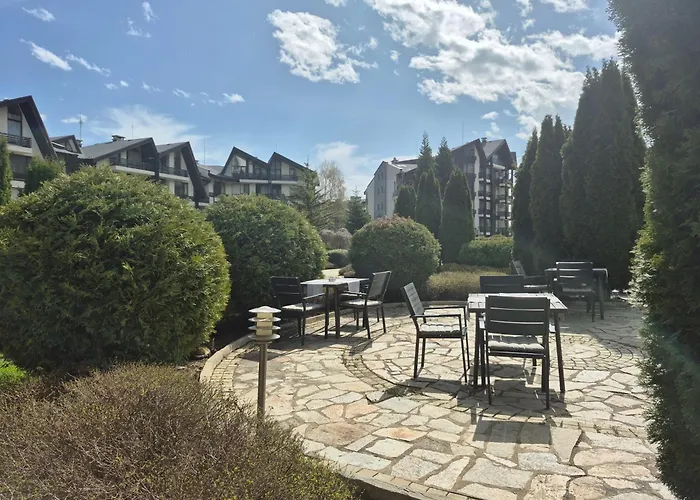 деметрия в Aspen Golf And