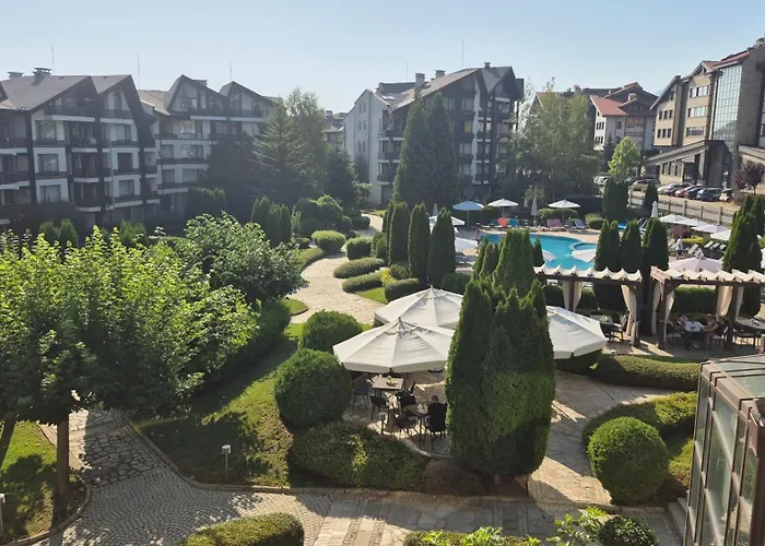 деметрия в Aspen Golf And 拉兹洛格