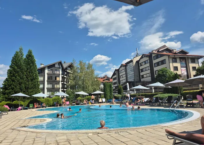 деметрия в Aspen Golf And * Razlog